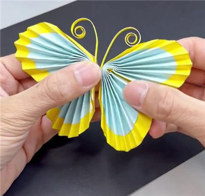 亲子手工 - 折纸蝴蝶