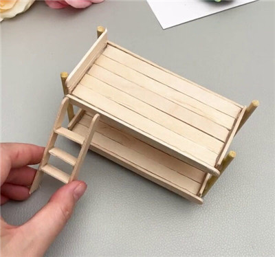 用冰棍棍制作上下床